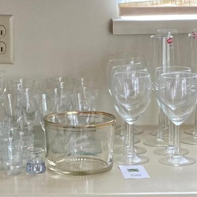 Lot vintage glassware