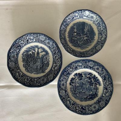 21 Piece China Set â€œBlue Willowâ€