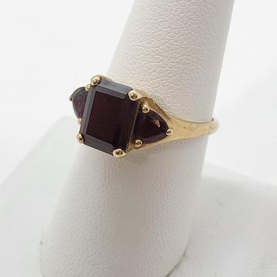 LOT164: 10K Gold Ring 3.04g weight