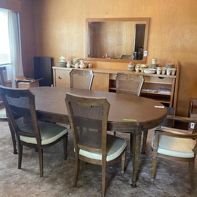 Drexel Walnut dining table with 6 chairs