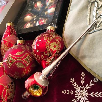 *MEGA* Christmas Lot: Ribbons,Tags,Wrap,Lights,Ornaments,Tree Skirt & More - Lot 297