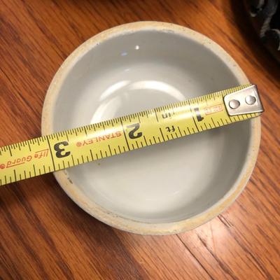 Ginger Jar with Lid & Stand -Lot 402