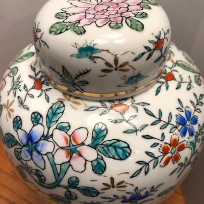 Ginger Jar with Lid & Stand -Lot 402