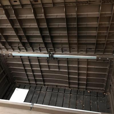 Keter Resin Outdoor Deck Box 165 Gallon -Lot 409