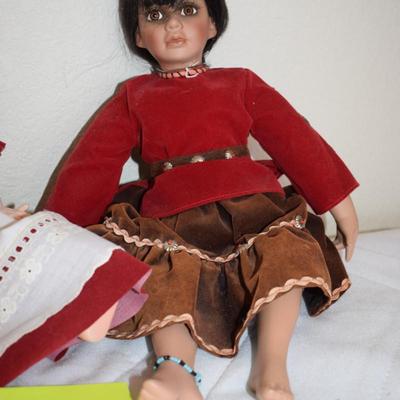 Lot of 2 Dolls