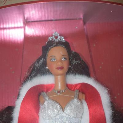 Holiday Barbie 2001 NIB