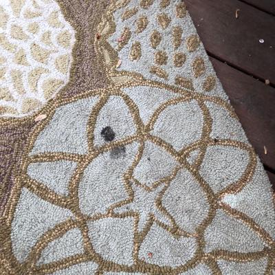 Indoor/Outdoor Liora Manne Carpet 5â€™ x 7â€™ 6â€ -Lot 414