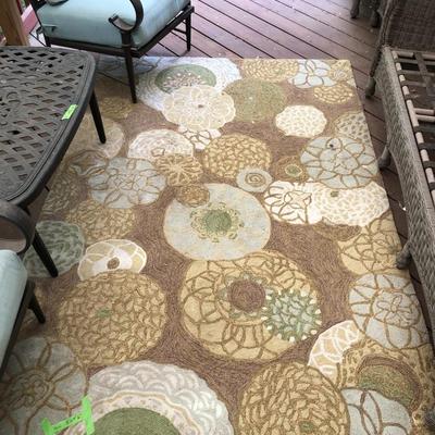 Indoor/Outdoor Liora Manne Carpet 5â€™ x 7â€™ 6â€ -Lot 414