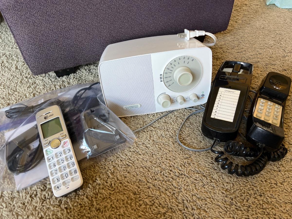L84 Cambridge Soundworks Radio & phones