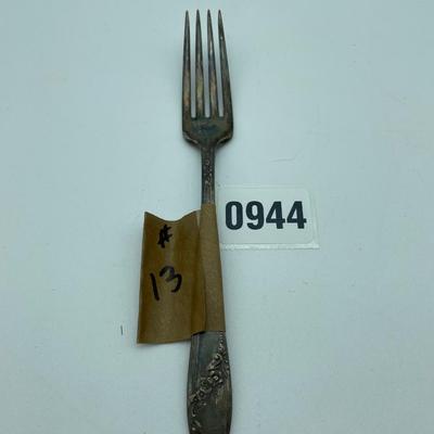 1 dinner fork-Tudor plate Oneida comm