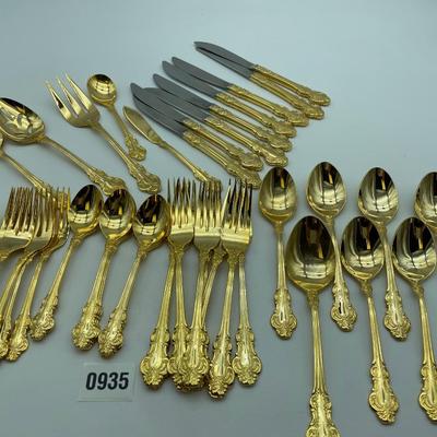 Gold colored silverware