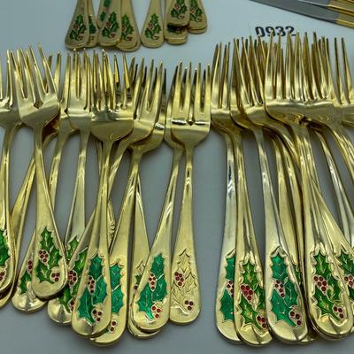 Holly berry flatware
