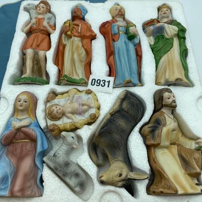Nativity figures