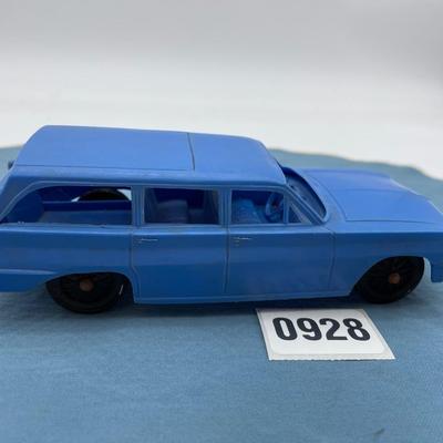 Bear lake lodge blue plastic car