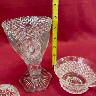 Assorted glass pieces