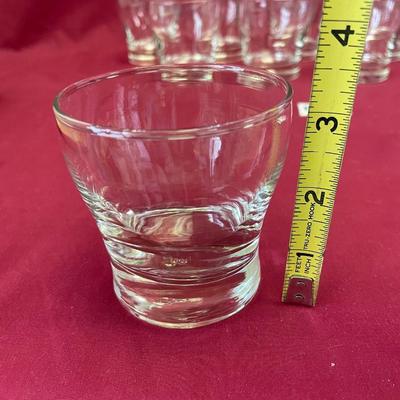 8 clear whiskey tumblers