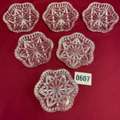 Set of 7 star pattern trinket dish 4â€