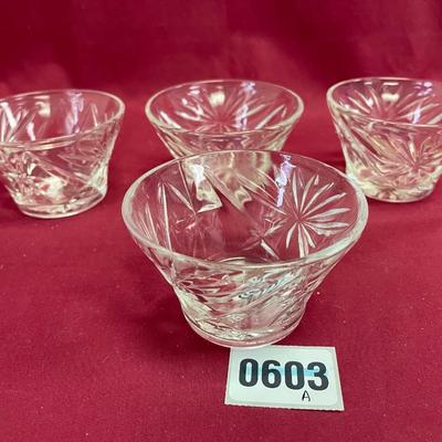 Set of 4/Star of David/custard fruit tapered bowl