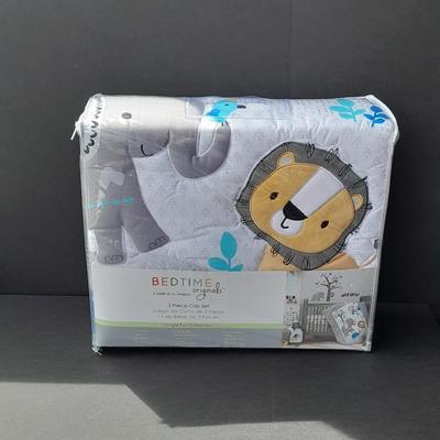 New in Package 3 piece Crib set Bedtime originals Jungle fun collection