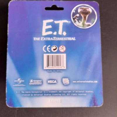 E.T. The Extra Terrestrial The visitor from Outerspace Bendable figure, Keychain, and Unique candle
