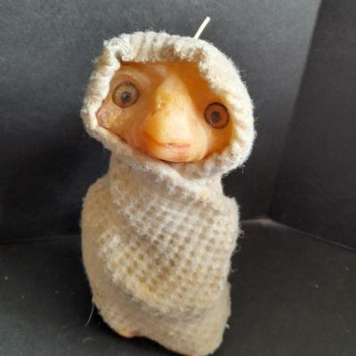 E.T. The Extra Terrestrial The visitor from Outerspace Bendable figure, Keychain, and Unique candle