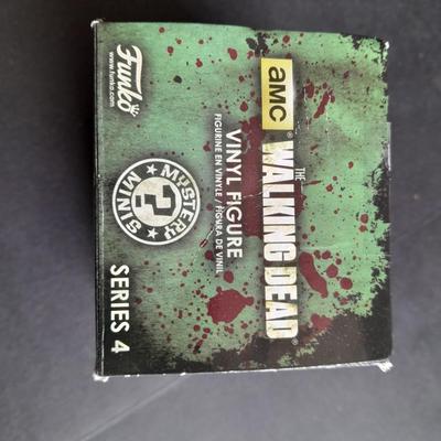 The Walking Dead Collectables Fabrikations soft Sculpture by FUNKO 2 Mystery Mini Figures