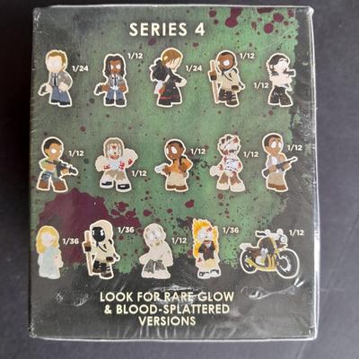 The Walking Dead Collectables Fabrikations soft Sculpture by FUNKO 2 Mystery Mini Figures