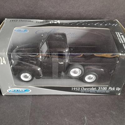 1953 Chevrolet 3100 Pick up 1:24 Scale Die Cast still in Package