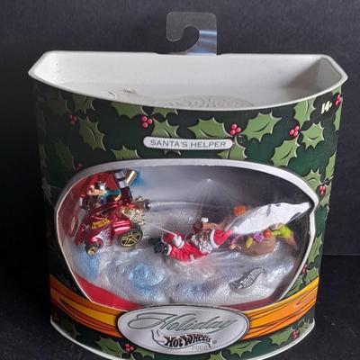 Holiday Hot wheels 2002 Santa's Helper Collectable still in the box!