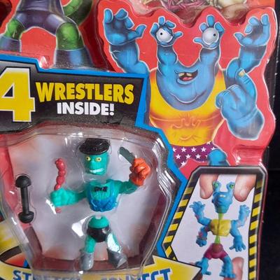New Mutant Mania mix and match wrestlers! Round 1 Stretch & Connect
