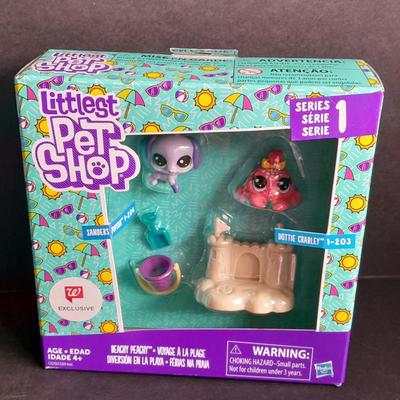 Two new in package Littlest Pet Shop Play sets GREAT GIFT IDEA!