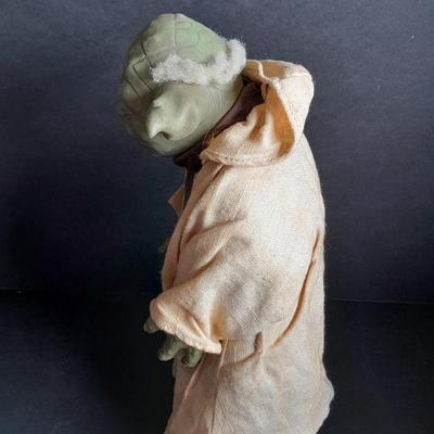 STAR WARS YODA Phrase & Story Telling 12" Talking Figure 2005 Jedi