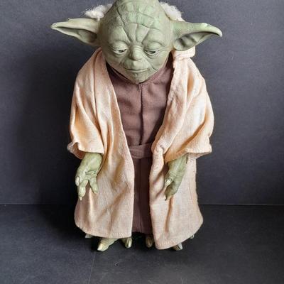STAR WARS YODA Phrase & Story Telling 12" Talking Figure 2005 Jedi