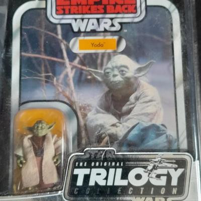 Star Wars The Empire Strikes Back Trilogy Collectors YODA Figure