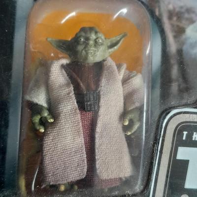 Star Wars The Empire Strikes Back Trilogy Collectors YODA Figure
