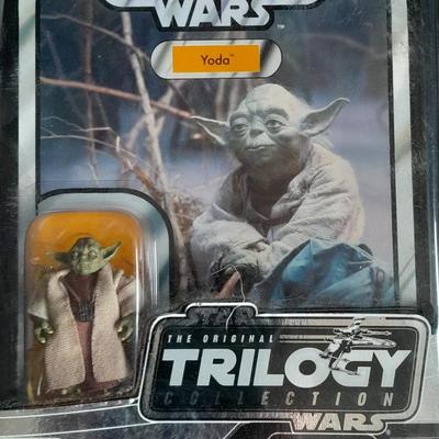 Star Wars The Empire Strikes Back Trilogy Collectors YODA Figure