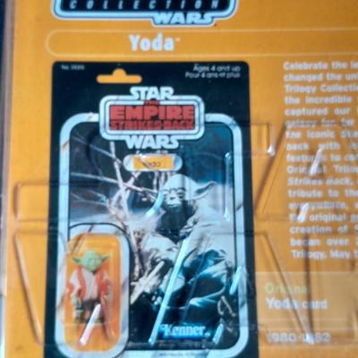 Star Wars The Empire Strikes Back Trilogy Collectors YODA Figure