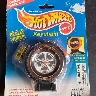 Sealed in package Hot Wheels Car Loop Keychain Made In 1999