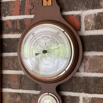 Vintage Weather Station