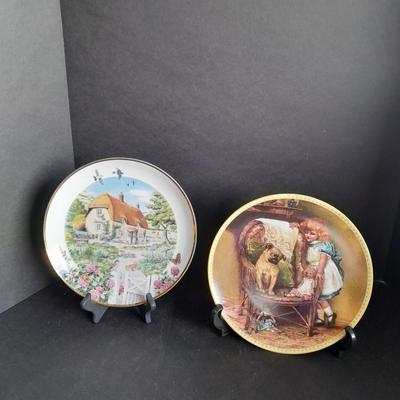 Two Collectible plates with Certificates of Authenticity "Pugnacious Playmate" and "Rose Cottage"