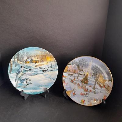 Two Collectible plates with Certificates of Authenticity "Christmas Tree Lighting" and "Twilight Serenade"