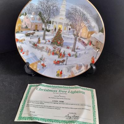 Two Collectible plates with Certificates of Authenticity "Christmas Tree Lighting" and "Twilight Serenade"