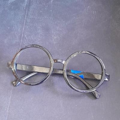 Harry Potter travel tumbler 16 once and a pair of Harry Potter plastic glasses