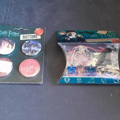 Harry Potter pin back Buttons and Character Bandz Elastic Bracelets