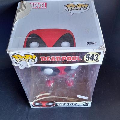FUNKO POP! Collectible Deadpool Bobble-head Figure 543 In package!