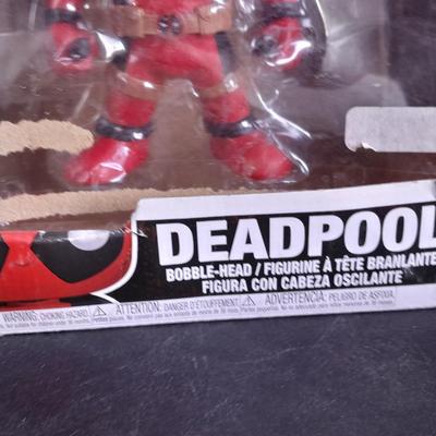 FUNKO POP! Collectible Deadpool Bobble-head Figure 543 In package!
