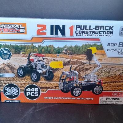 Metal Deck 2 in 1 Pull back Construction Excavator & Digger Build - Play - Construct Erector set