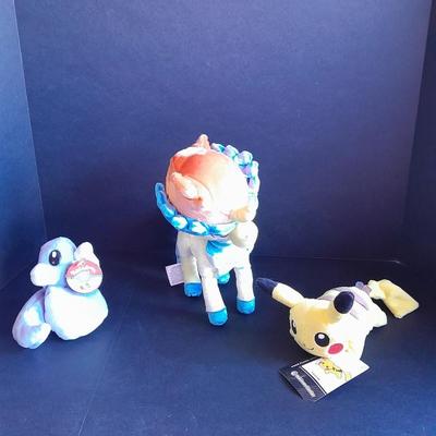 POKEMON Pikachu Plush Gotta catch em' all! Dratini Nintendo KFC plush and Tomy Keideo Plush