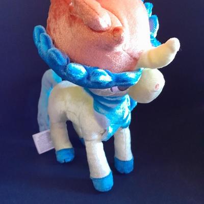 POKEMON Pikachu Plush Gotta catch em' all! Dratini Nintendo KFC plush and Tomy Keideo Plush