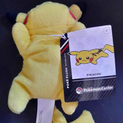 POKEMON Pikachu Plush Gotta catch em' all! Dratini Nintendo KFC plush and Tomy Keideo Plush